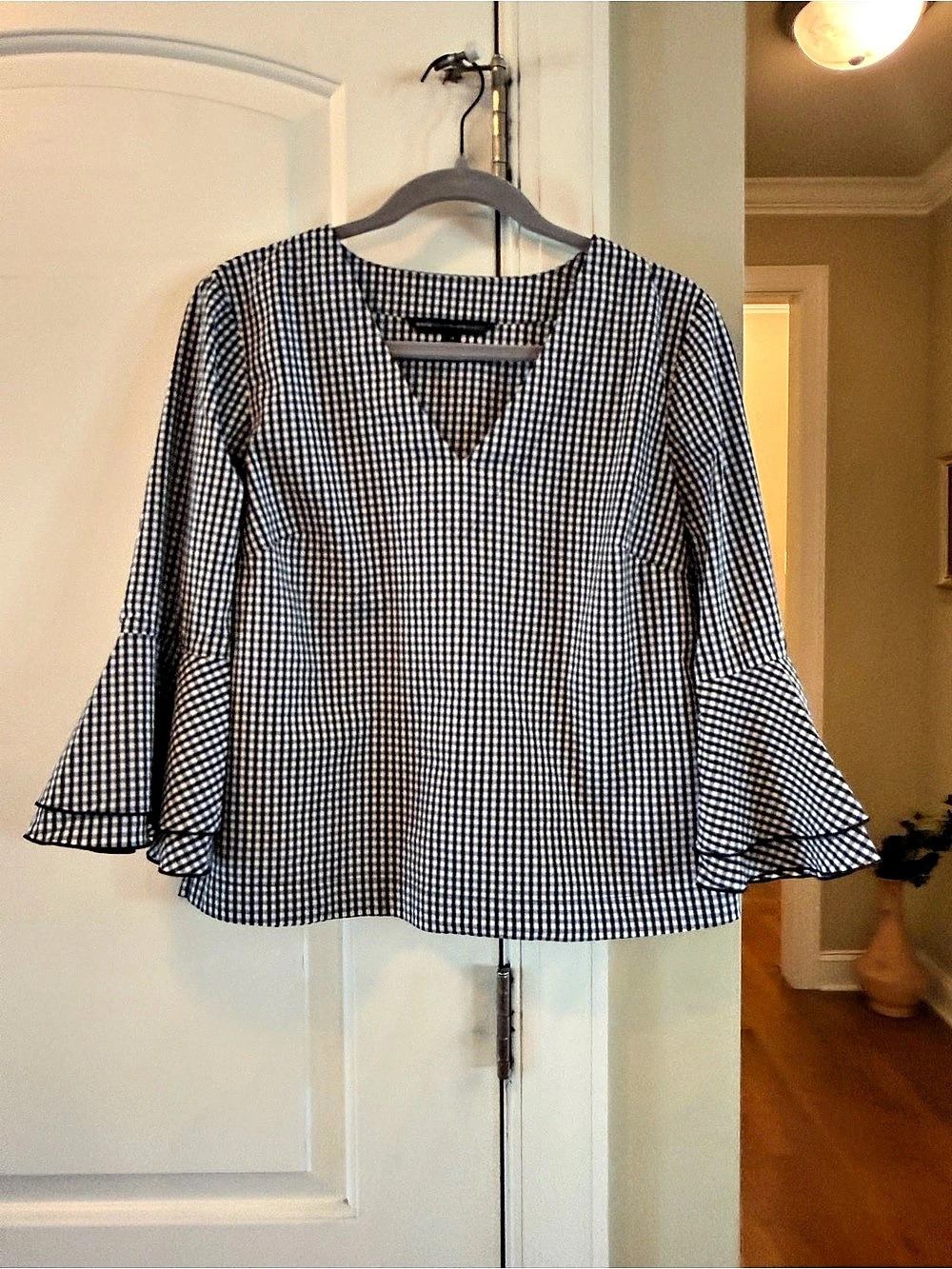 NWOT! White House Black Market Gingham Bell Sleeve Blouse in Black & White Size
